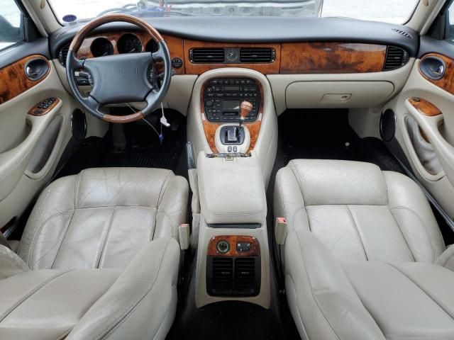 2000 Jaguar XJR