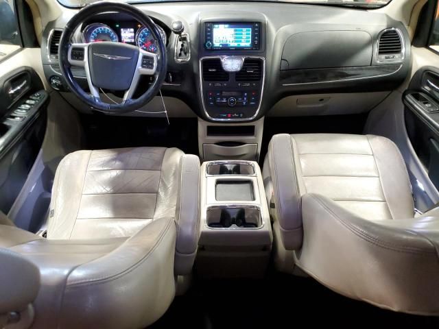 2011 Chrysler Town & Country Touring