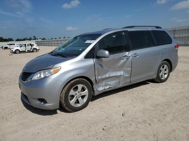 2014 Toyota Sienna LE