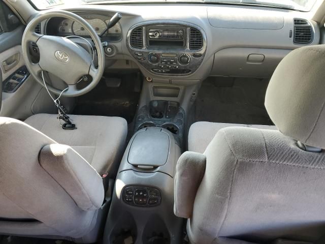 2004 Toyota Sequoia SR5