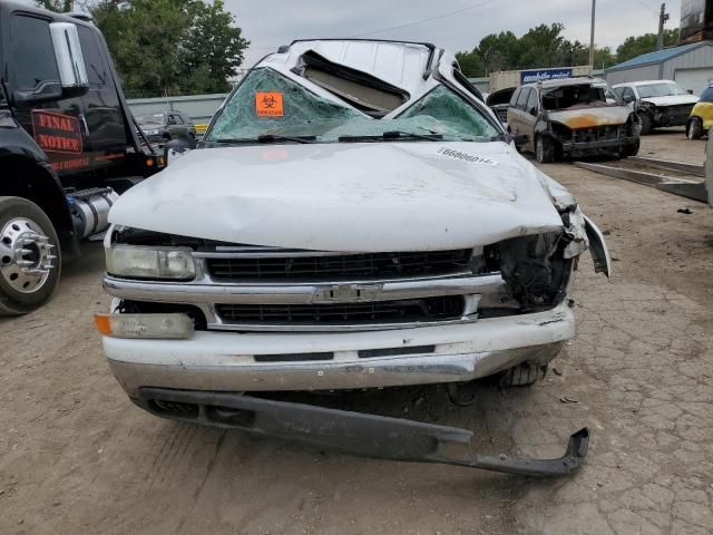 2004 Chevrolet Tahoe C1500