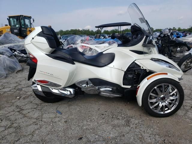 2015 Can-Am Spyder Roadster RT