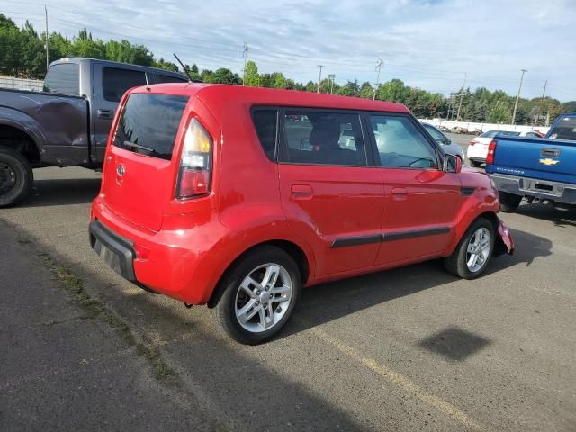 2010 KIA Soul +