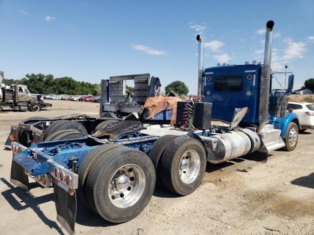 2016 Kenworth Construction W900