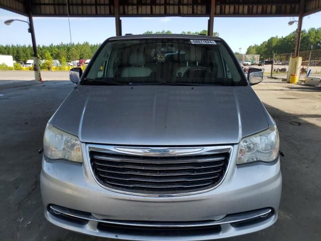 2011 Chrysler Town & Country Touring L