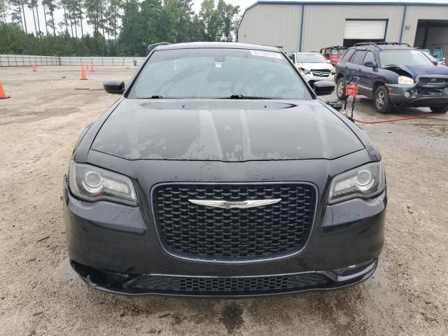 2018 Chrysler 300 S