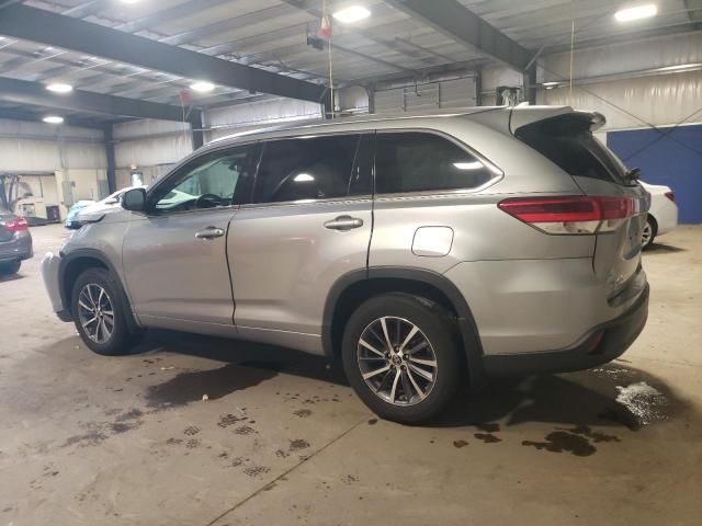 2017 Toyota Highlander SE