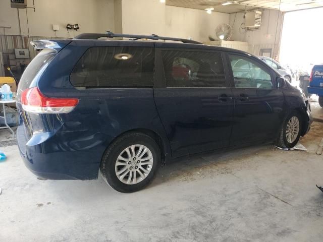 2011 Toyota Sienna XLE