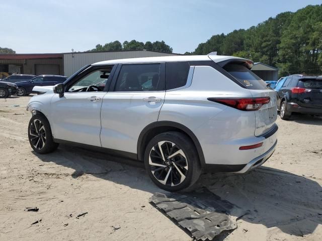 2022 Mitsubishi Outlander SE