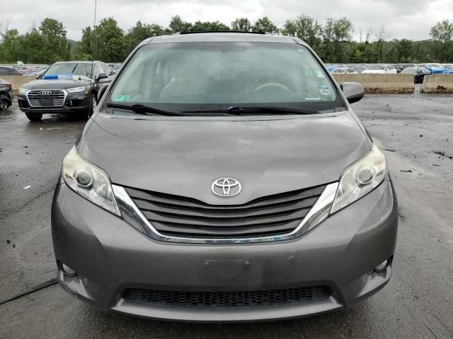 2011 Toyota Sienna XLE