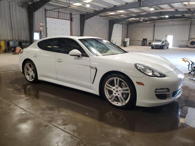 2012 Porsche Panamera 2