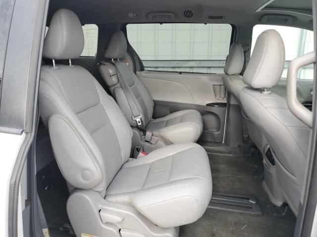 2019 Toyota Sienna XLE