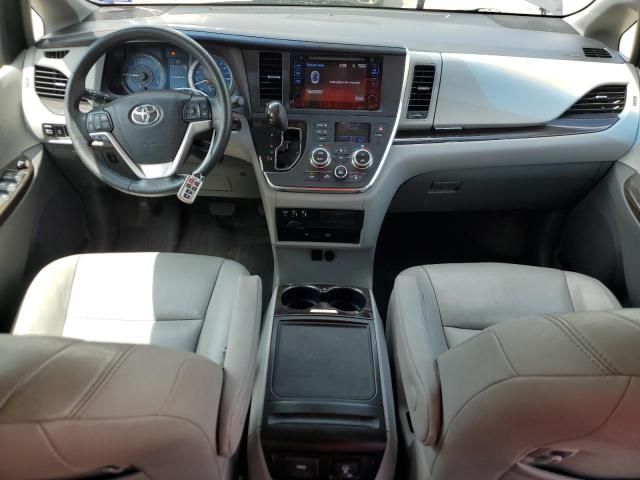 2015 Toyota Sienna XLE