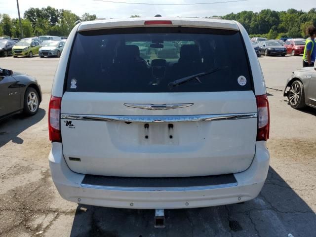 2011 Chrysler Town & Country Touring L