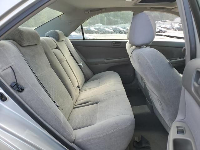 2004 Toyota Camry LE