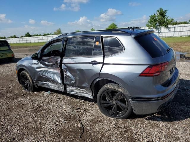 2023 Volkswagen Tiguan SE R-LINE Black