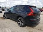 2022 Volvo XC60 B6 R-Design