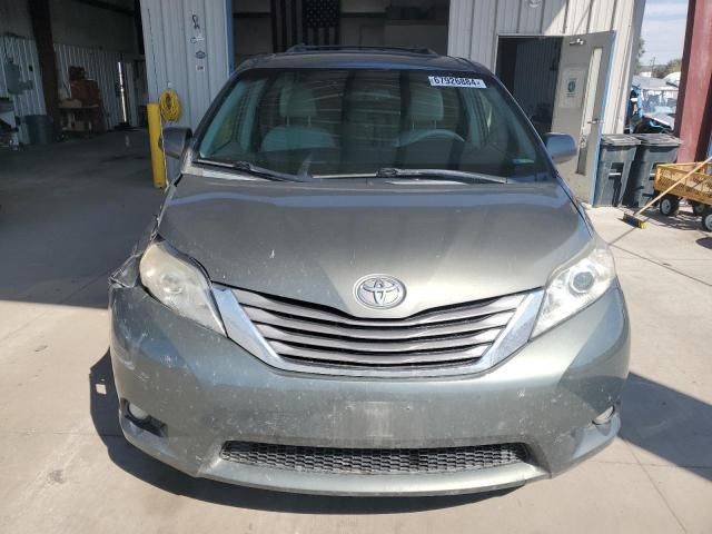 2012 Toyota Sienna XLE