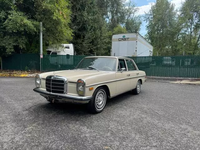 1968 Mercedes-Benz 230