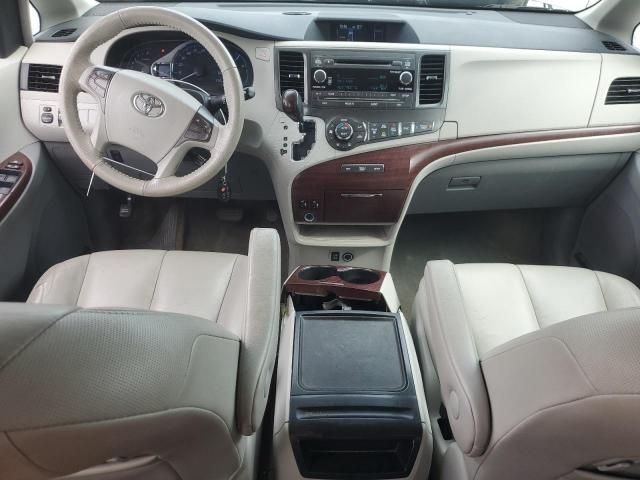 2013 Toyota Sienna XLE