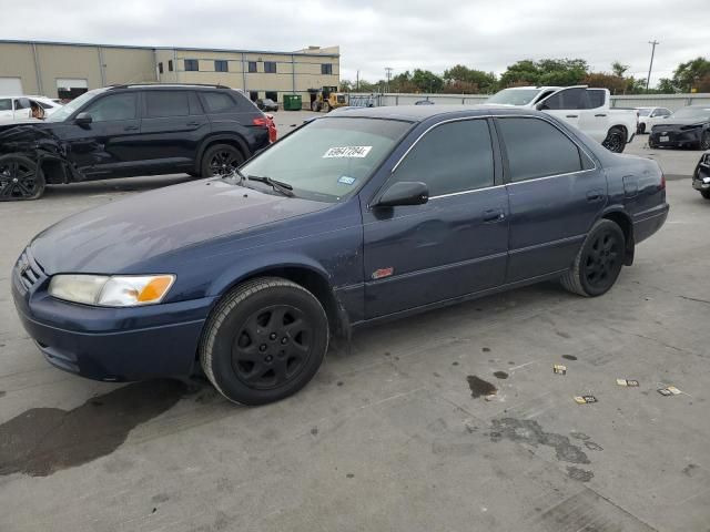 1999 Toyota Camry LE