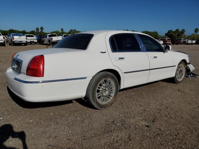 2010 Lincoln Town Car Signature Limited