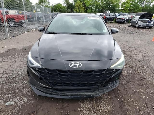 2021 Hyundai Elantra SE