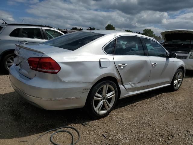 2012 Volkswagen Passat SEL