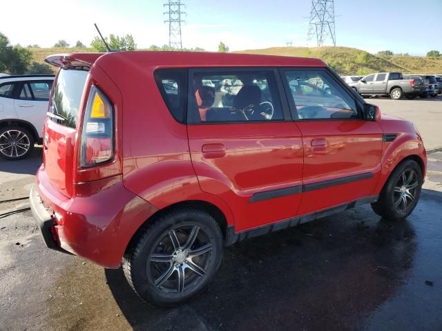 2010 KIA Soul +