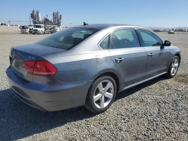 2014 Volkswagen Passat SE