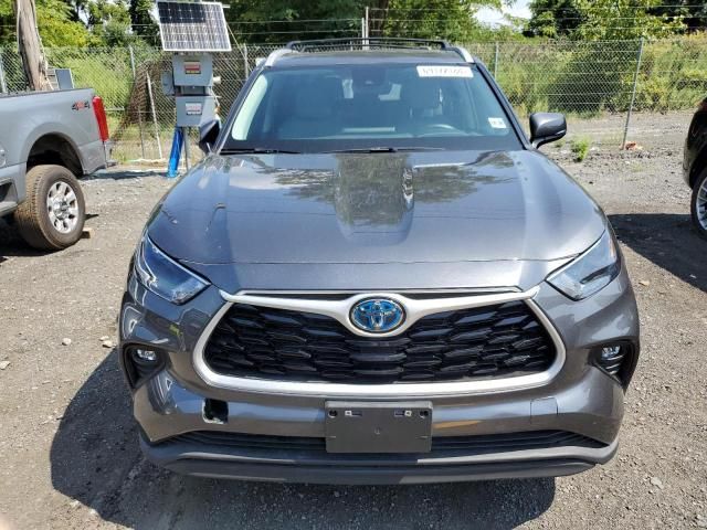 2023 Toyota Highlander Hybrid XLE