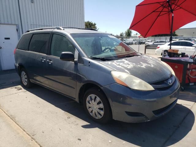 2009 Toyota Sienna CE