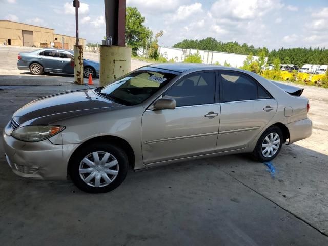 2005 Toyota Camry LE