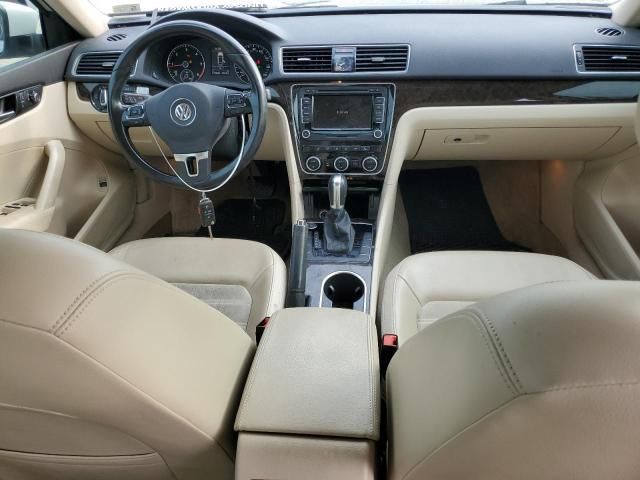 2015 Volkswagen Passat SEL