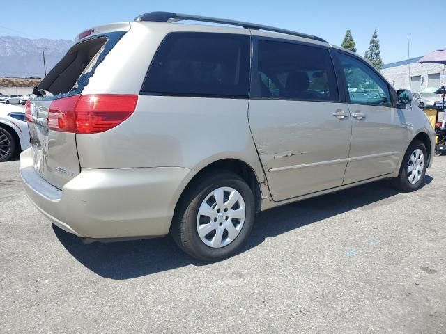 2004 Toyota Sienna CE