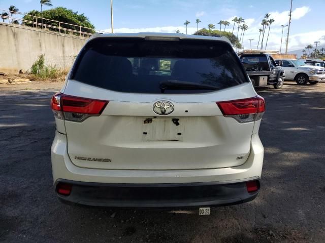 2017 Toyota Highlander SE