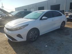 Carros salvage sin ofertas aún a la venta en subasta: 2024 KIA Forte LX