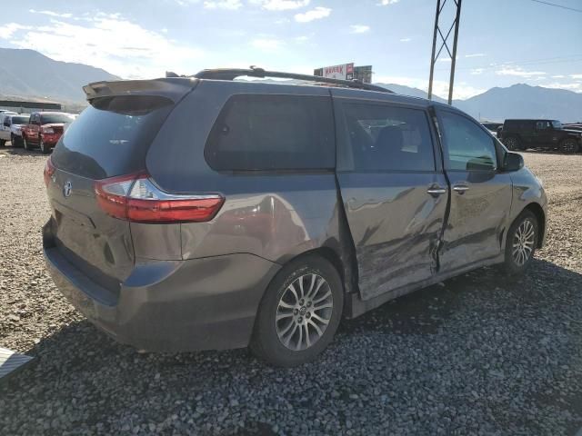 2019 Toyota Sienna XLE