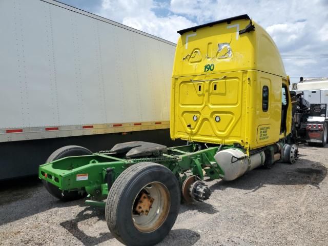 2021 Freightliner Cascadia 126