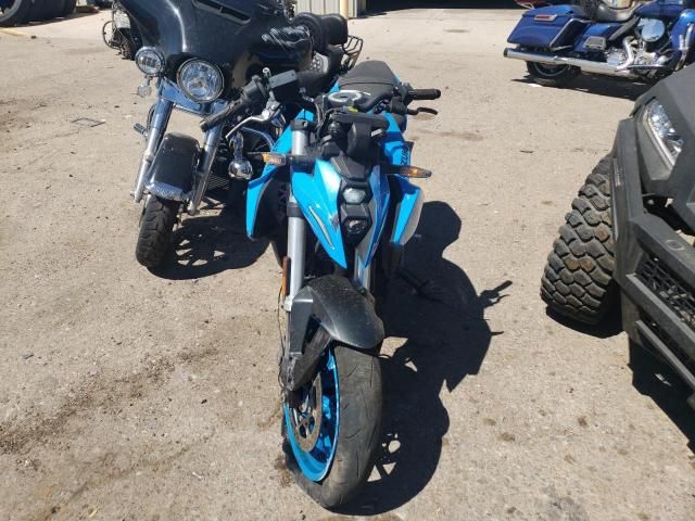 2023 Suzuki GSX800 R