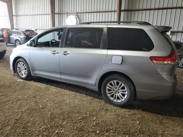 2013 Toyota Sienna XLE