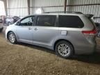 2013 Toyota Sienna XLE