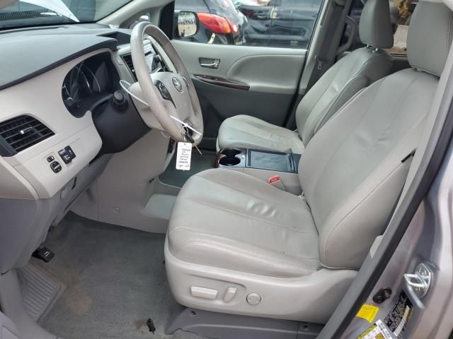 2012 Toyota Sienna XLE