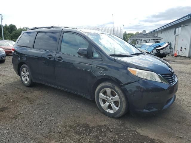 2013 Toyota Sienna LE