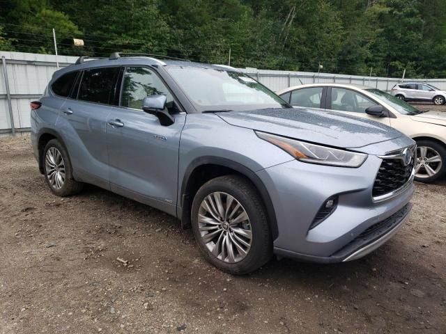 2021 Toyota Highlander Hybrid Platinum