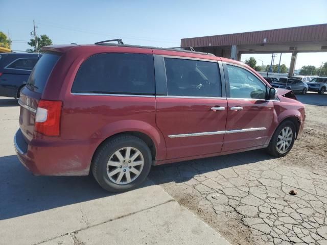 2012 Chrysler Town & Country Touring L