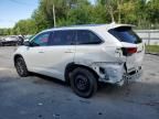 2017 Toyota Highlander SE