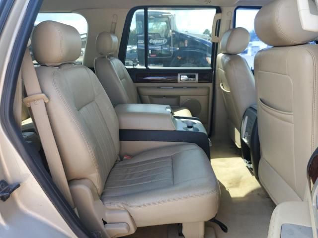 2005 Lincoln Navigator