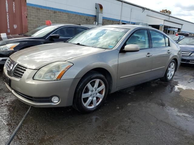 2004 Nissan Maxima SE