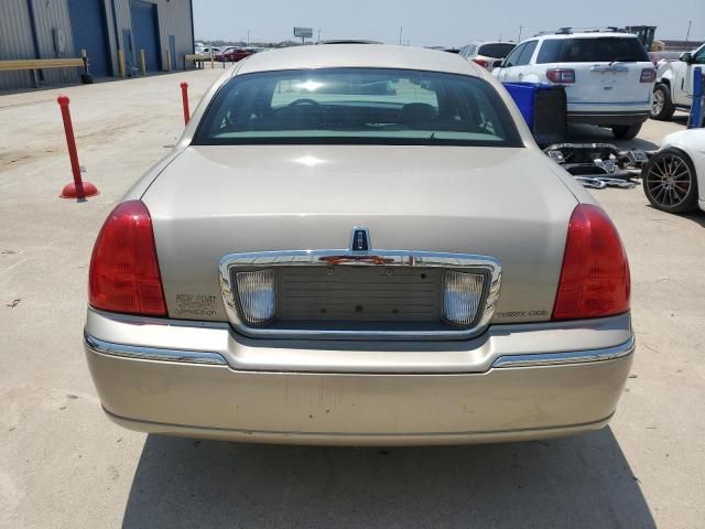 2006 Lincoln Town Car Signature